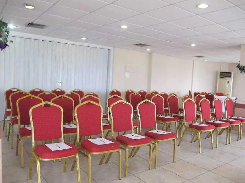 Mackenzie Beach Hotel Larnaca