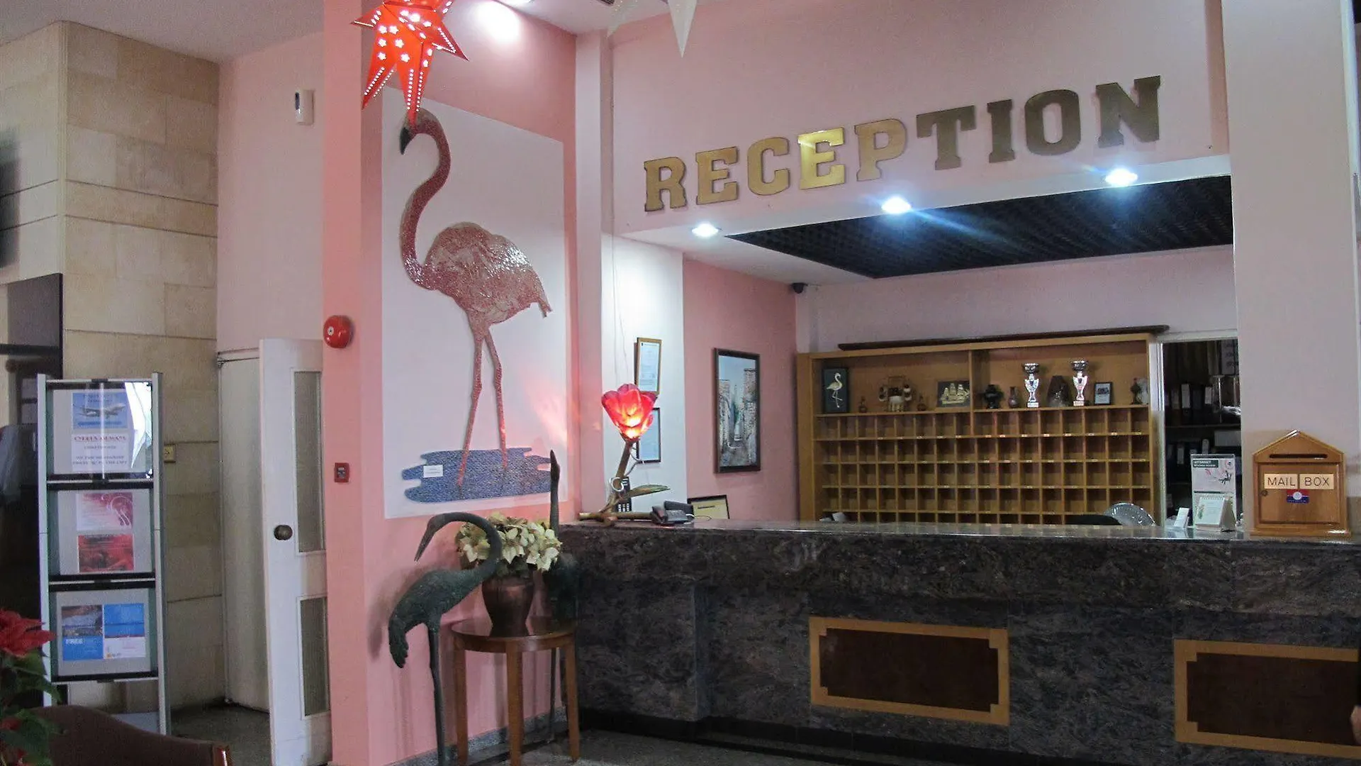 Mackenzie Beach Hotel لارنكا