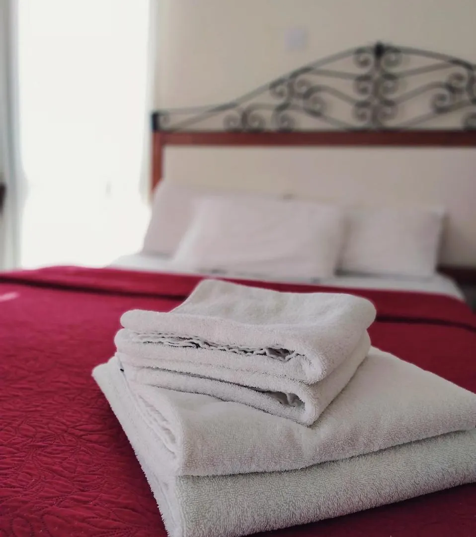 Mackenzie Beach Hotel لارنكا