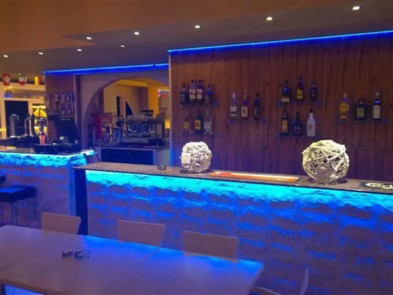 Mackenzie Beach Hotel لارنكا قبرص