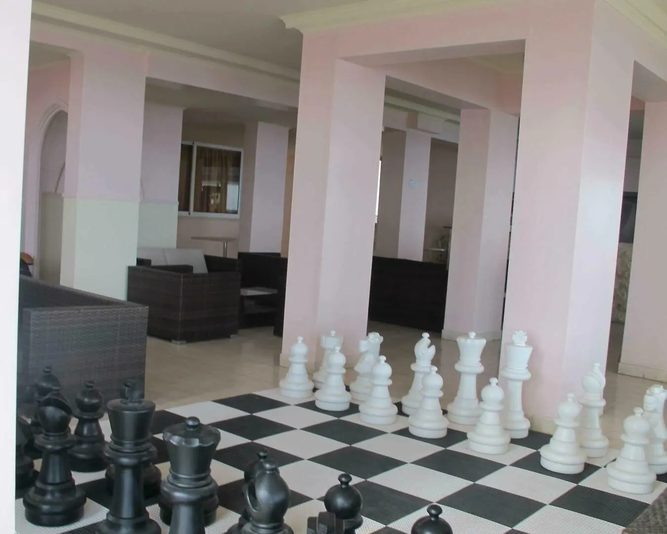 Mackenzie Beach Hotel لارنكا
