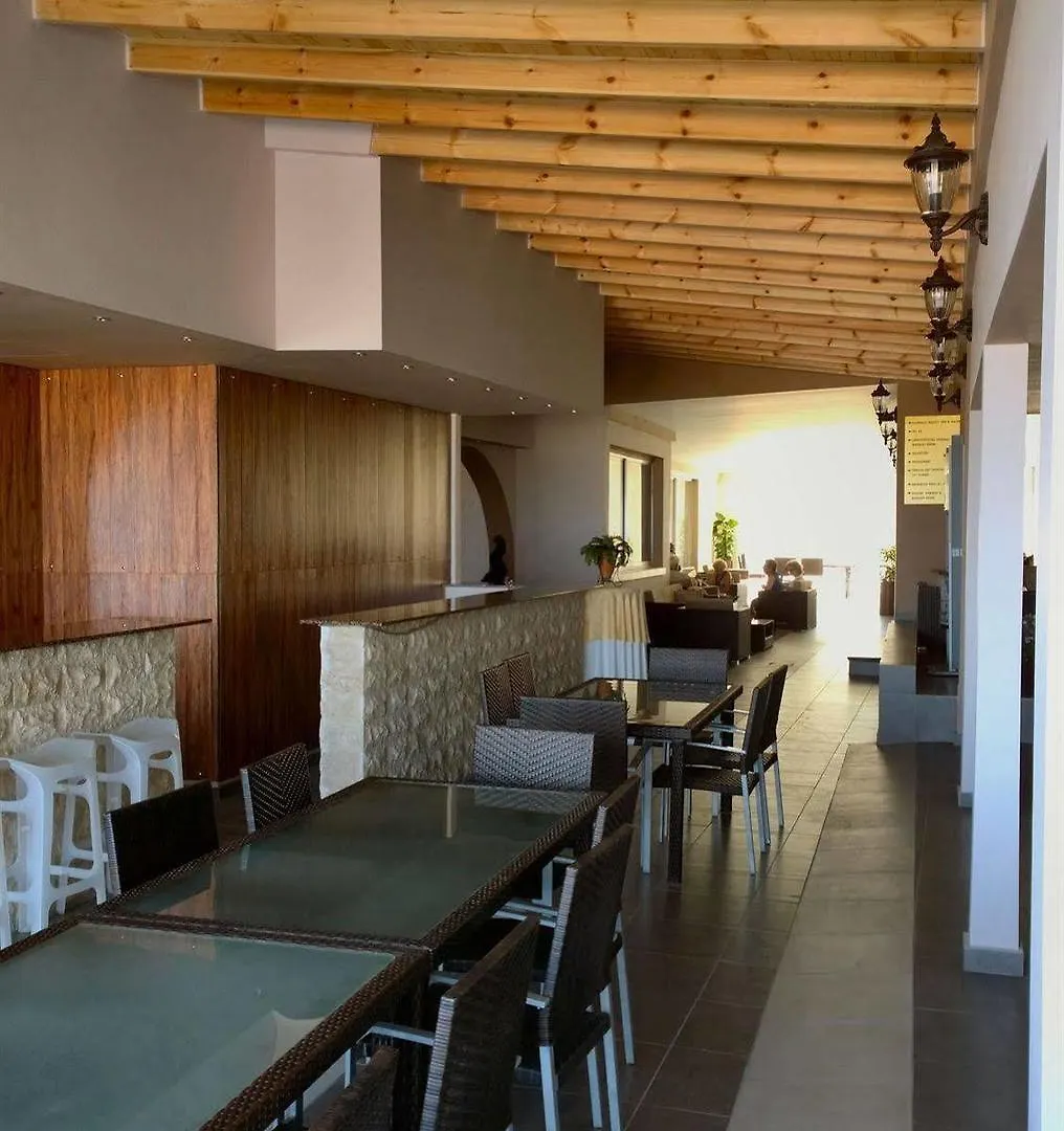 Mackenzie Beach Hotel Larnaca
